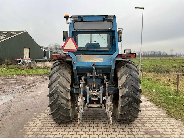 Ford 8600 dualpower oldtimer tractor - afbeelding 32 van  37