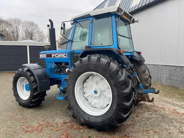 Ford 8630 vierwielaangedreven landbouwtractor - afbeelding 15 van  20