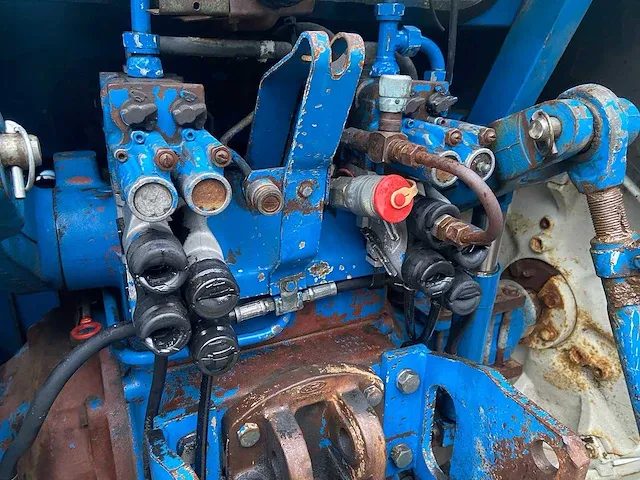 Ford 8630 vierwielaangedreven landbouwtractor - afbeelding 19 van  20