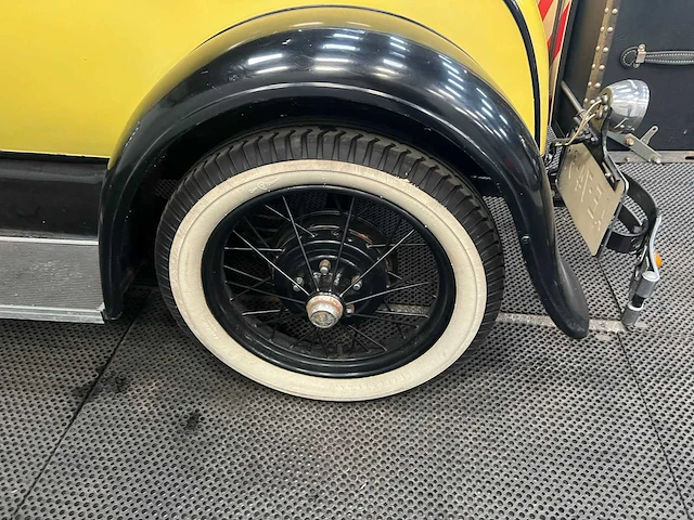 Ford a - oldtimer - 1929 - afbeelding 25 van  38