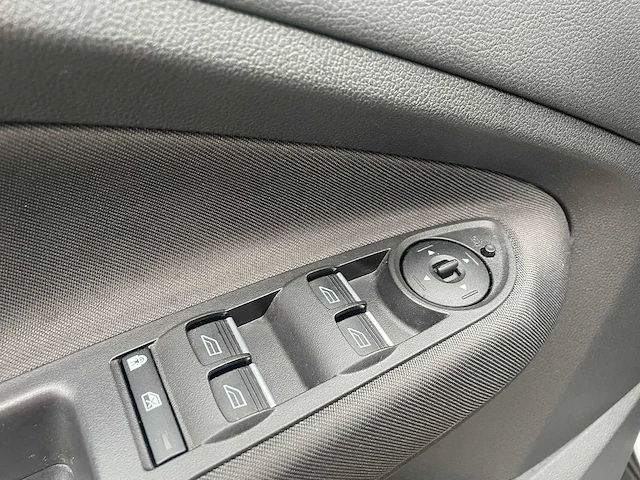 Ford c-max 1.5 titanium car 2015 | k-383-ln - afbeelding 5 van  36