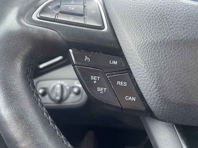Ford c-max 1.5 titanium car 2015 | k-383-ln - afbeelding 9 van  36