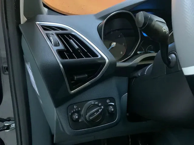 Ford c-max 2011 - afbeelding 17 van  45