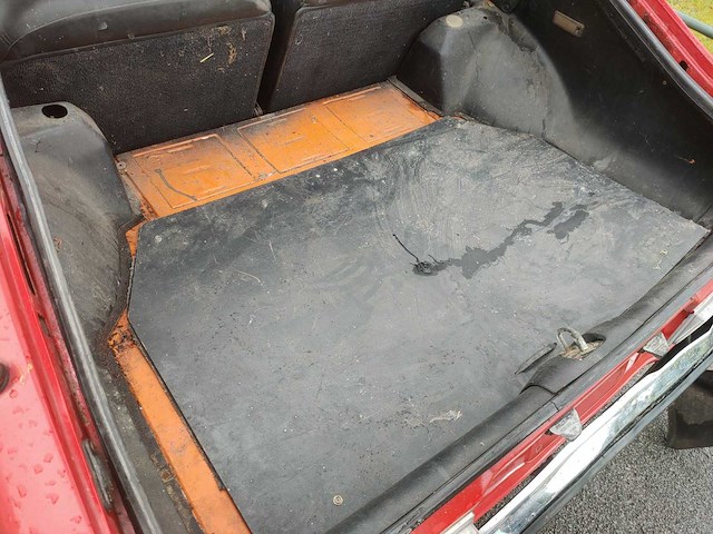 Ford capri - 1975 - duits - afbeelding 8 van  19