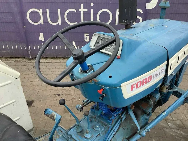 Ford dexta 2000 tweewielaangedreven landbouwtractor - afbeelding 9 van  11