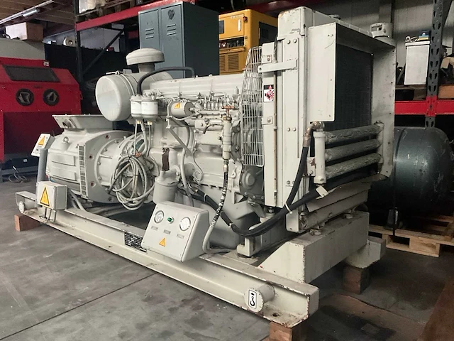Ford / dynaf - generator set 100 kva - stroomgenerator - afbeelding 6 van  13