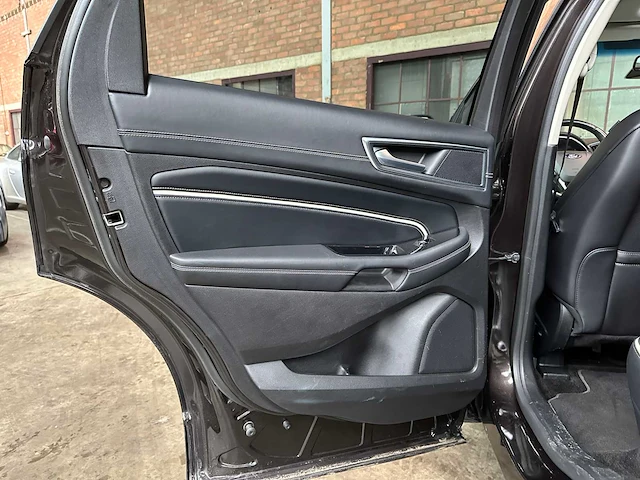 Ford edge 2.0 tdci vignale 210pk 2018, tr-496-b - afbeelding 32 van  48