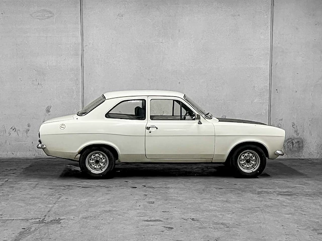 Ford escort mki 1300l lhd uk build 1600 engine 1972 - afbeelding 35 van  37