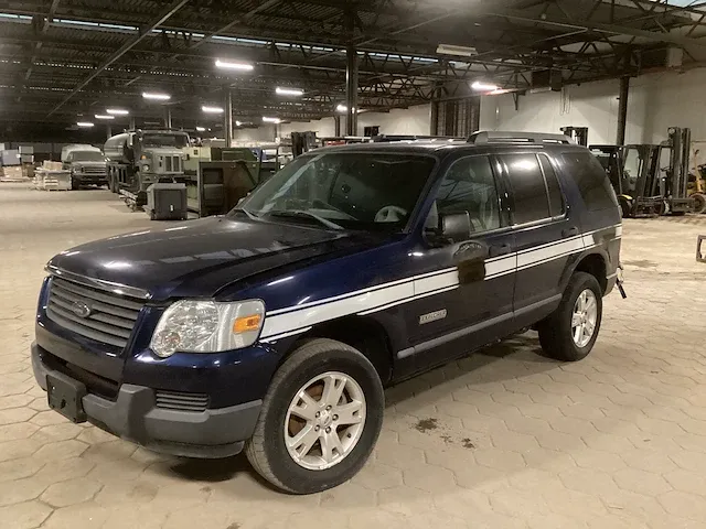 Ford explorer personenauto - afbeelding 10 van  10