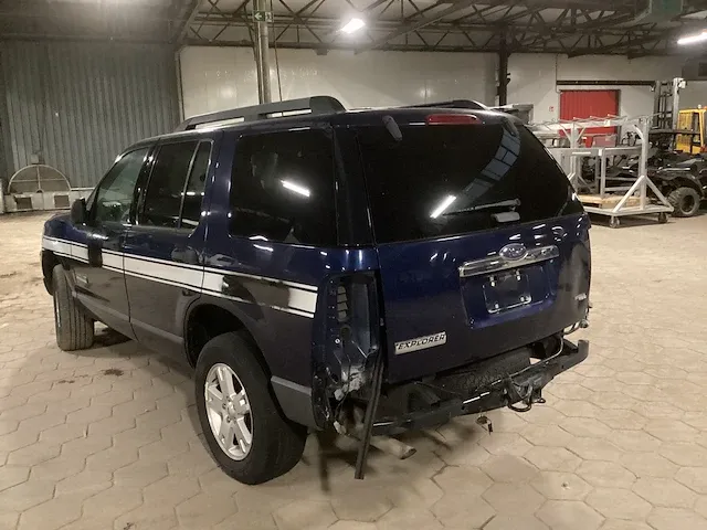 Ford explorer personenauto - afbeelding 2 van  10
