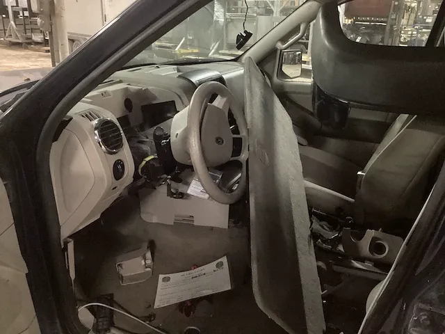 Ford explorer personenauto - afbeelding 9 van  10