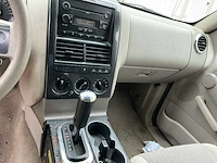 Ford explorer suv personenauto - afbeelding 10 van  16