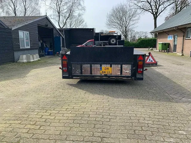 Ford f-450 super duty met schotel + bart veldhuizen trailer - afbeelding 15 van  18