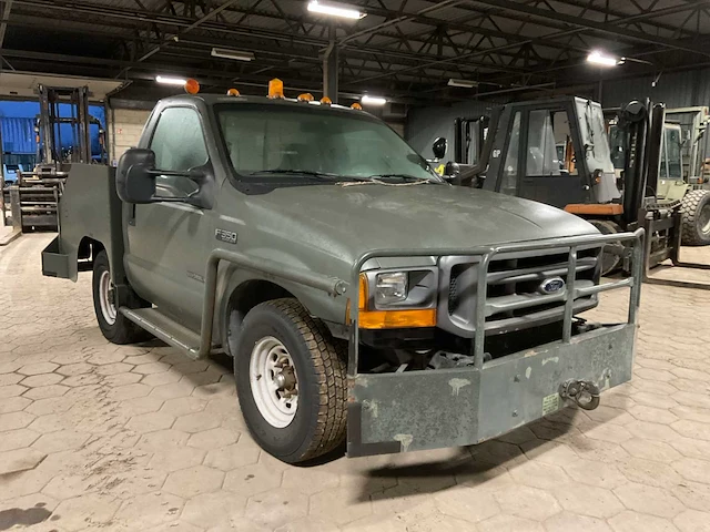 Ford f350 vliegtuigsleper - afbeelding 2 van  13