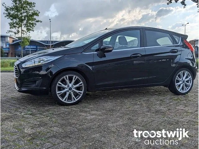 Ford fiesta - 1.0 ecoboost titanium 5-tdr-51 - afbeelding 2 van  17