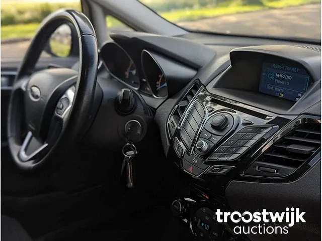Ford fiesta - 1.0 ecoboost titanium 5-tdr-51 - afbeelding 3 van  17