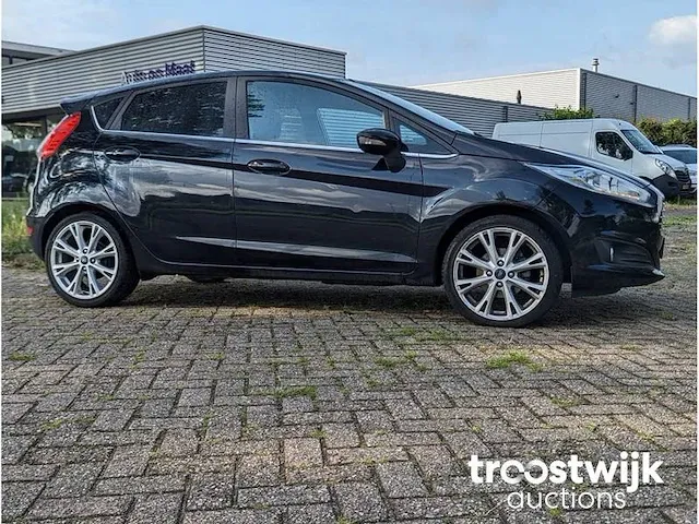Ford fiesta - 1.0 ecoboost titanium 5-tdr-51 - afbeelding 14 van  17