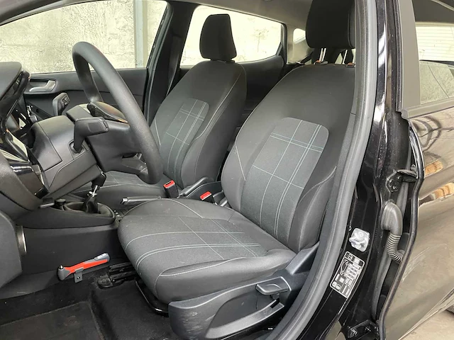 Ford fiesta 1.0 ecob. connected 94pk 2020, h-464-vr - afbeelding 37 van  48