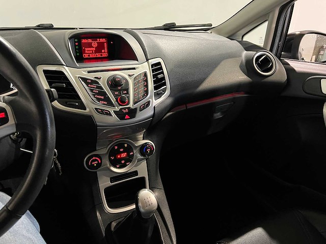 Ford fiesta 1.25 titanium, 50-xgb-9 - afbeelding 2 van  13