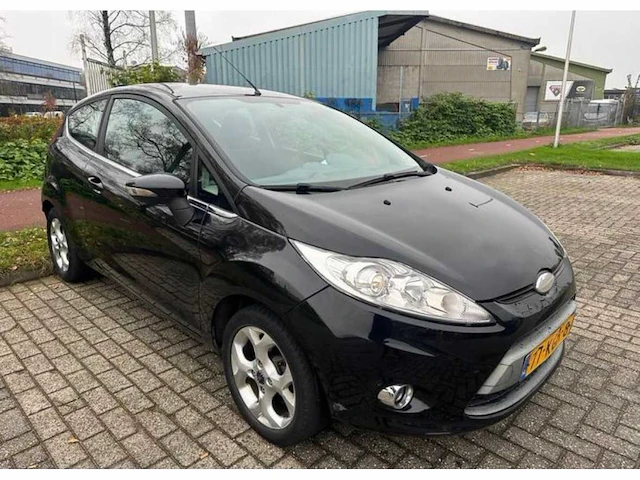Ford fiesta 1.25 titanium, 77-kgh-8 - afbeelding 1 van  12