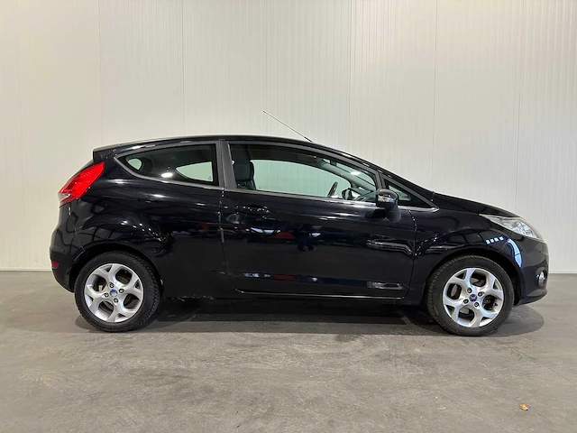 Ford fiesta 1.25 titanium 88-jnv-6 - afbeelding 14 van  17