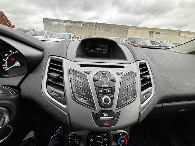 Ford fiesta 1.25i ambiente, 2015 - afbeelding 4 van  31