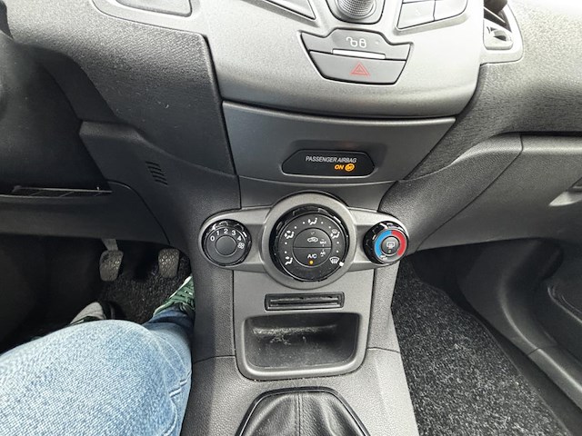Ford fiesta 1.25i ambiente, 2015 - afbeelding 5 van  31