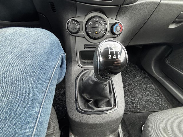 Ford fiesta 1.25i ambiente, 2015 - afbeelding 6 van  31