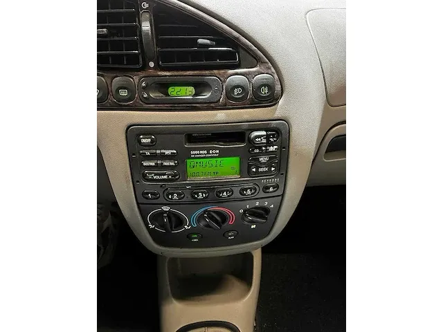 Ford fiesta 1.3 16v ghia, xb-js-93 - afbeelding 4 van  13