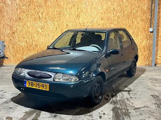 Ford fiesta 1.3 16v ghia, xb-js-93 - afbeelding 1 van  13