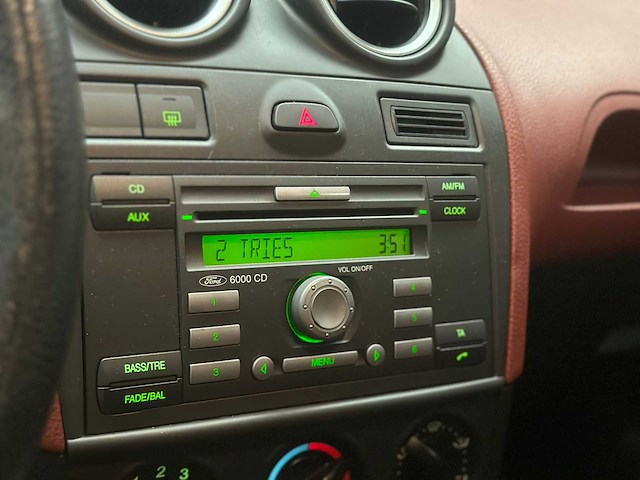 Ford fiesta 1.3 8v futura, 33-tk-zk - afbeelding 2 van  13