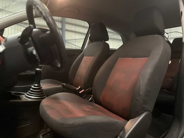 Ford fiesta 1.3 8v futura, 33-tk-zk - afbeelding 11 van  13