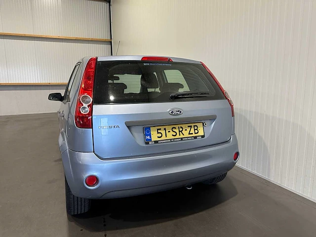 Ford fiesta 1.3-8v futura 51-sr-zb - afbeelding 10 van  15