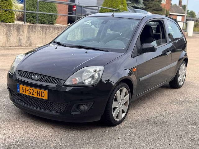 Ford fiesta 1.3 8v futura, 61-sz-nd - afbeelding 1 van  14