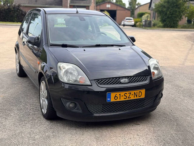 Ford fiesta 1.3 8v futura, 61-sz-nd - afbeelding 8 van  14