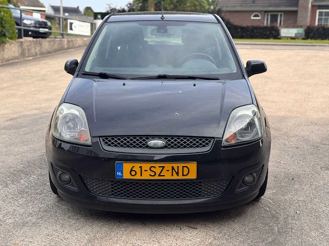 Ford fiesta 1.3 8v futura, 61-sz-nd - afbeelding 10 van  14