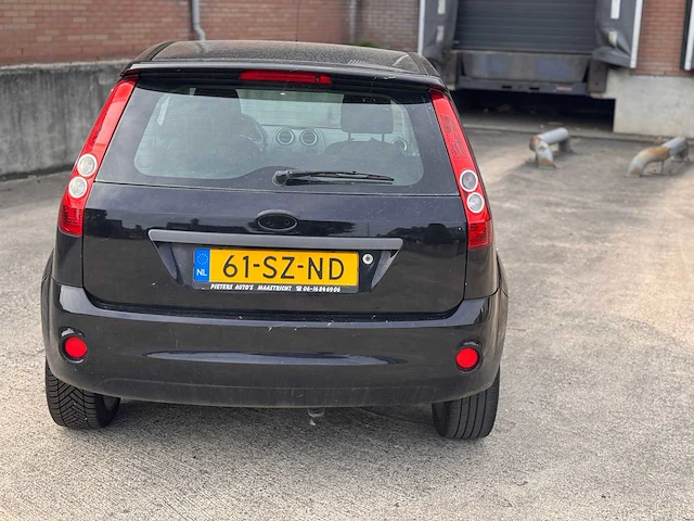 Ford fiesta 1.3 8v futura, 61-sz-nd - afbeelding 11 van  14