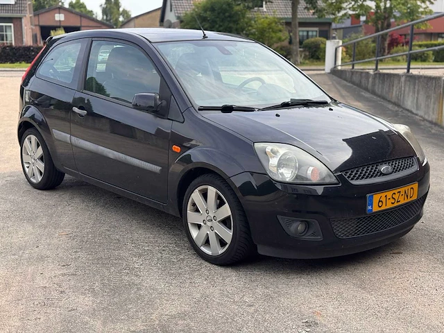 Ford fiesta 1.3 8v futura, 61-sz-nd - afbeelding 12 van  14