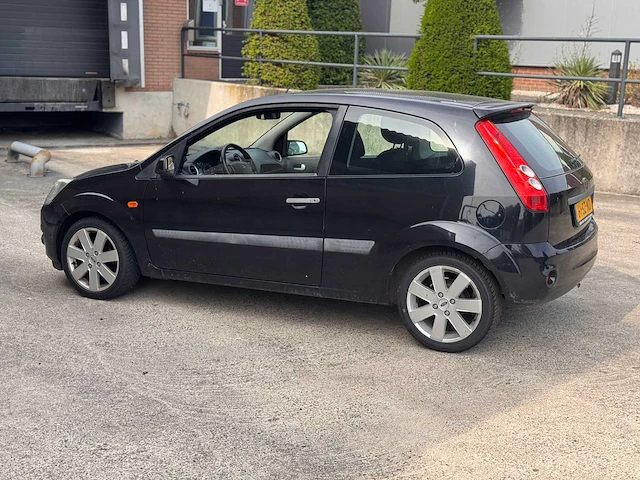 Ford fiesta 1.3 8v futura, 61-sz-nd - afbeelding 13 van  14