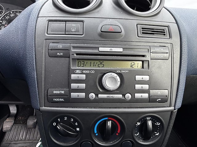 Ford fiesta 1.3i ebony, 22107 - afbeelding 3 van  39