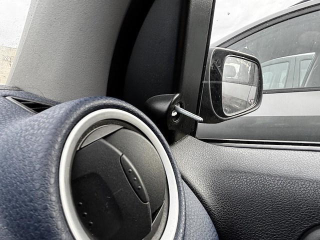 Ford fiesta 1.3i ebony, 22107 - afbeelding 9 van  39