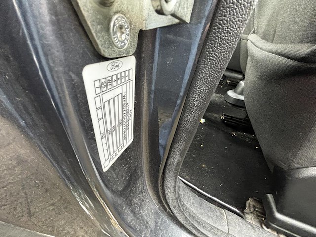 Ford fiesta 1.3i ebony, 22107 - afbeelding 15 van  39