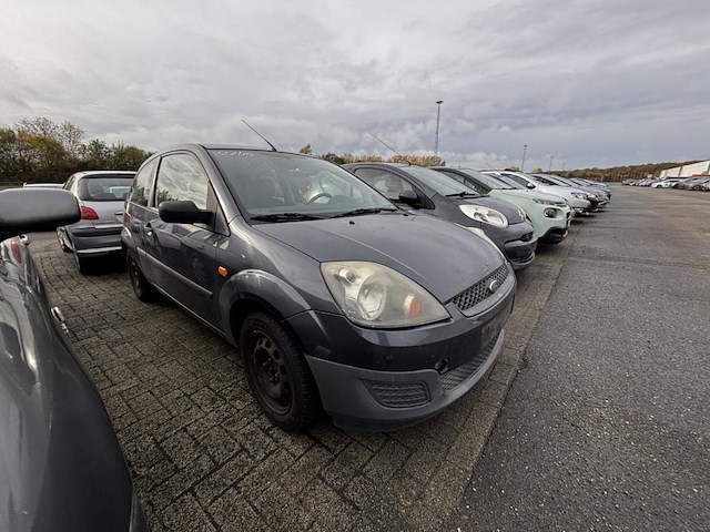 Ford fiesta 1.3i ebony, 22107 - afbeelding 23 van  39