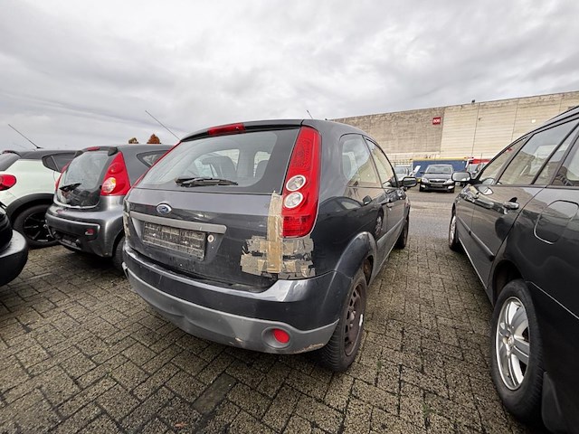 Ford fiesta 1.3i ebony, 22107 - afbeelding 34 van  39