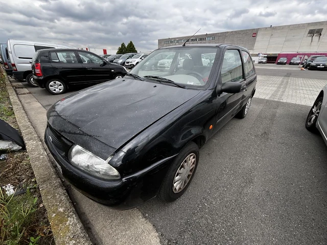 Ford fiesta 1.3i start 70, 1999 - afbeelding 1 van  33
