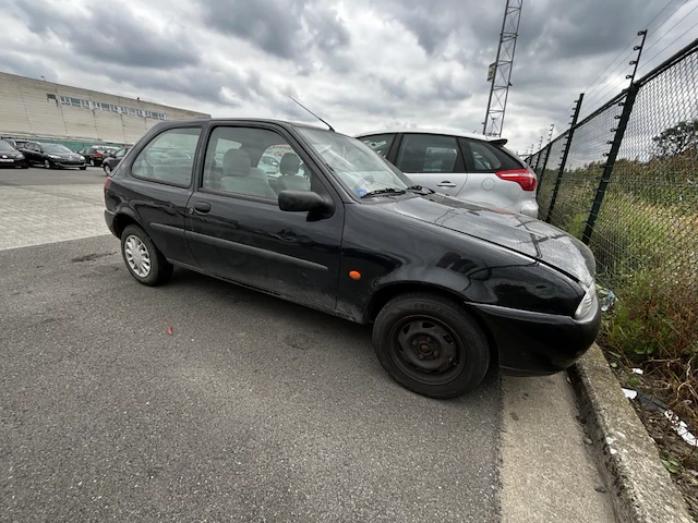 Ford fiesta 1.3i start 70, 1999 - afbeelding 23 van  33