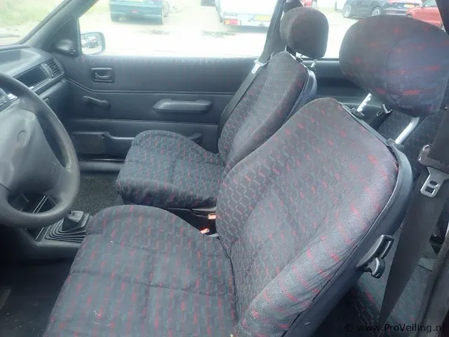 Ford fiesta 1,3l flash - bj 1995 - afbeelding 8 van  10