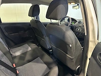 Ford fiesta 1.4-16v ambiente 67-sn-xk - afbeelding 4 van  19
