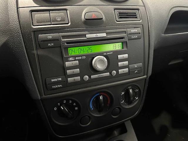 Ford fiesta 1.4-16v ambiente 67-sn-xk - afbeelding 7 van  19