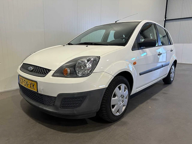 Ford fiesta 1.4-16v ambiente 67-sn-xk - afbeelding 1 van  19
